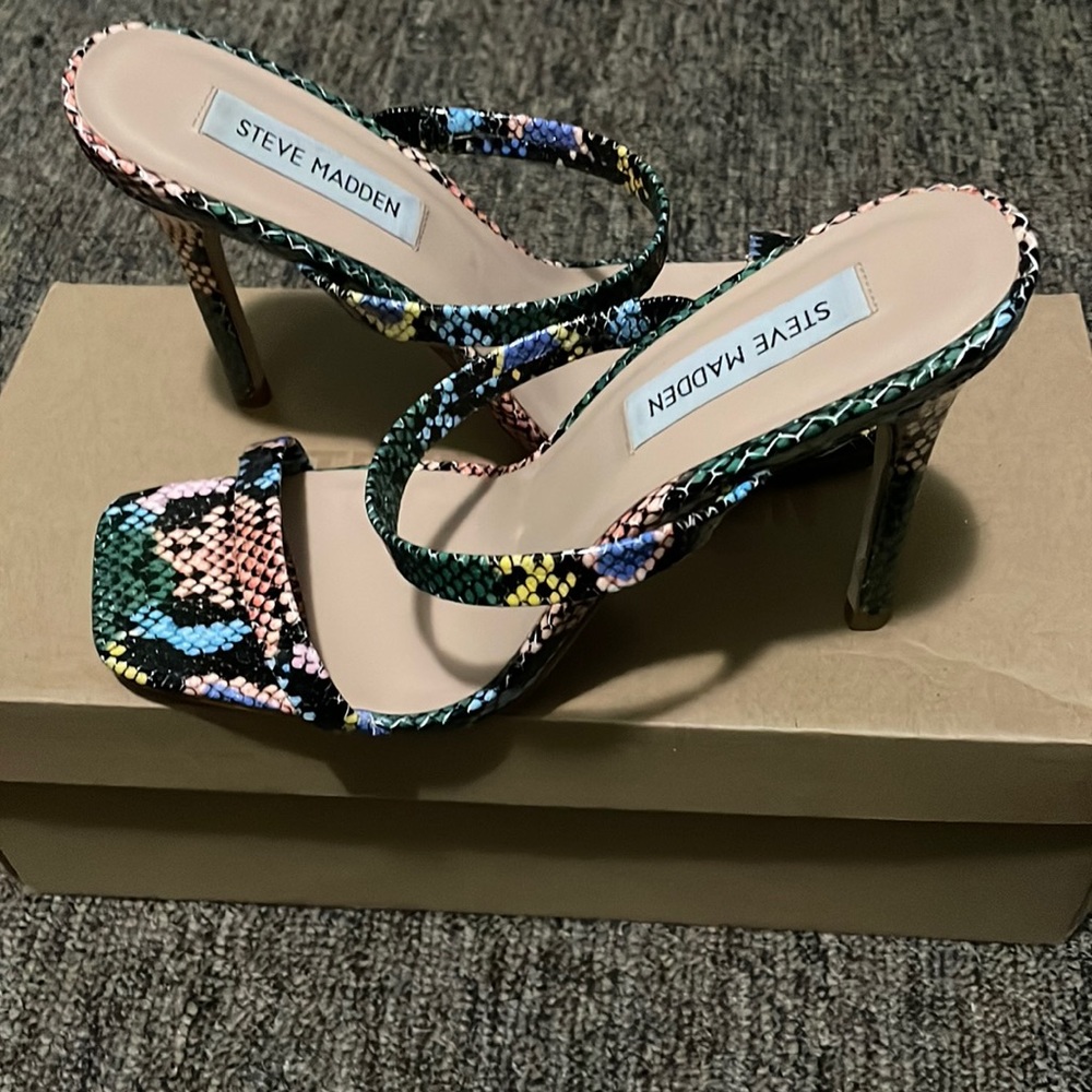 4.5 inch heel height Vegan leather